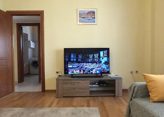 Spacious 3Bed, 3Bath Residence By Dg Collection